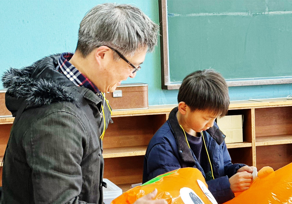 モンスターを作る子どもたち