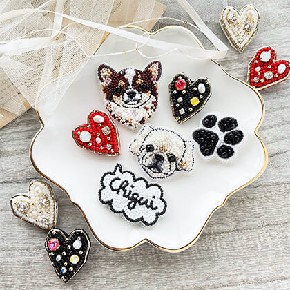 犬のビーズ刺繍